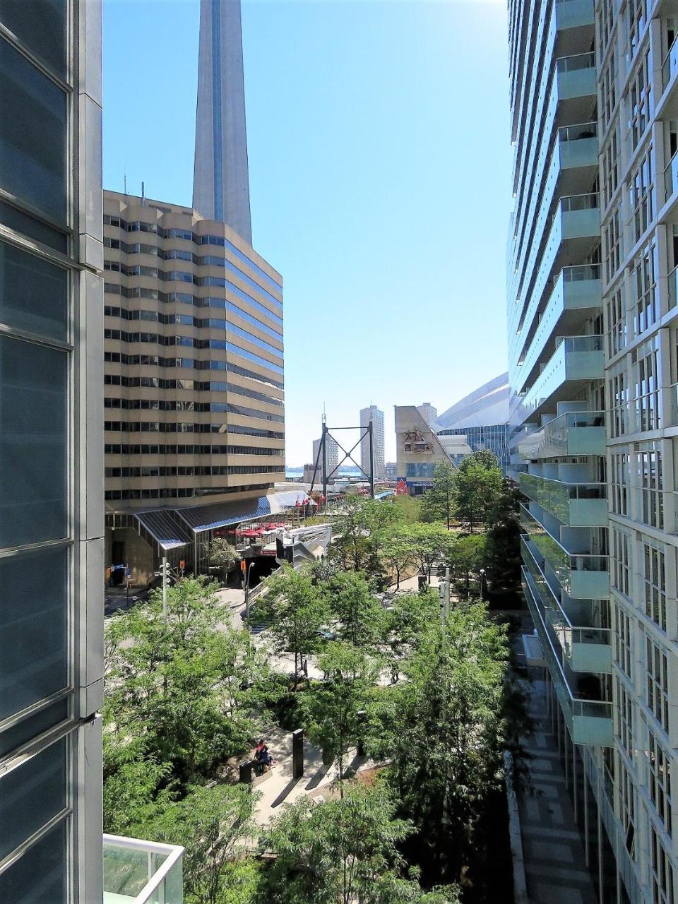 Upscale Suite At Cn Tower, Metro Convention & Rogers Centre Toronto Bagian luar foto