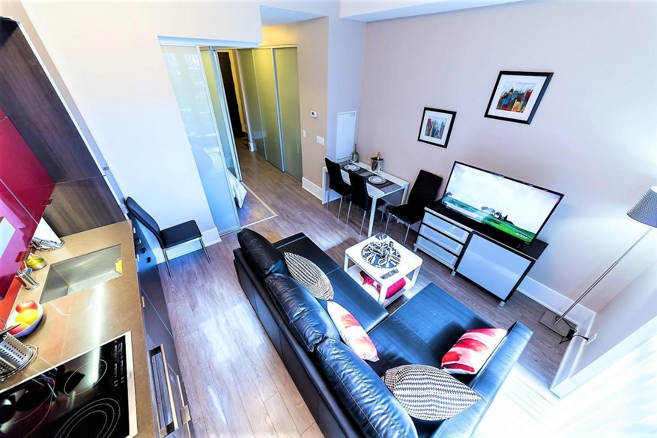 Upscale Suite At Cn Tower, Metro Convention & Rogers Centre Toronto Bagian luar foto